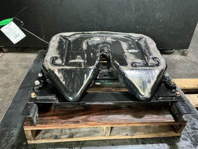 International LT625 Fifth Wheel