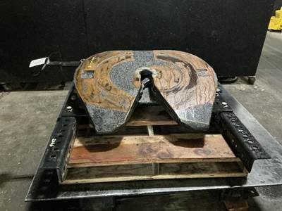 International RH613 Fifth Wheel