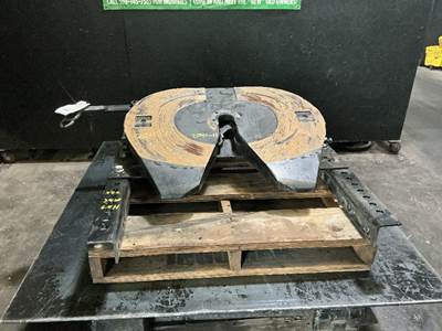 International RH613 Fifth Wheel