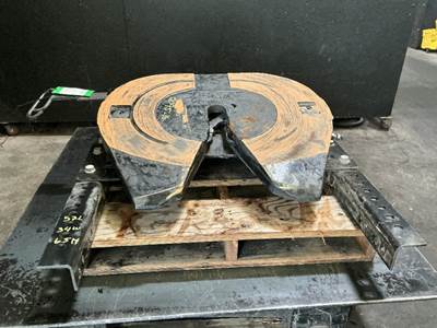 International RH613 Fifth Wheel