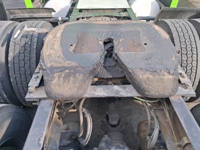 Jost JSK36NSL Fifth Wheel for a Freightliner 122SD