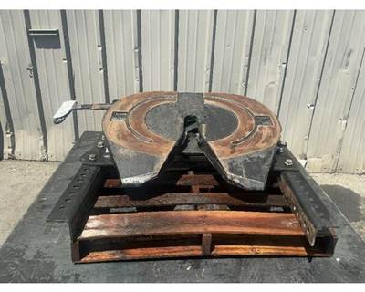 International Fifth Wheel for a International RH613
