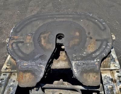 Mack Pinnacle CXU612 Fifth Wheel for a Mack CXU612