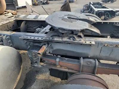 Mack Pinnacle CXU612 Fifth Wheel for a Mack CXU612