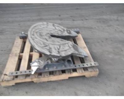 Mack Pinnacle CXU612 Fifth Wheel for a Mack CXU612