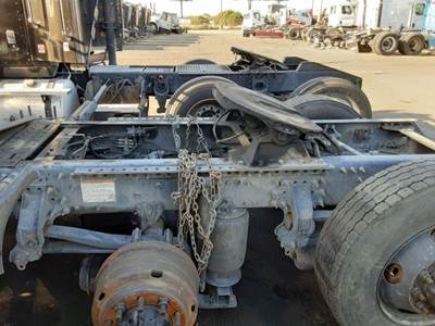 Mack Pinnacle CXU613 Fifth Wheel for a Mack CXU613