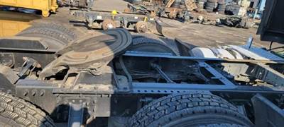 Mack Pinnacle CXU613 Fifth Wheel for a Mack CXU613