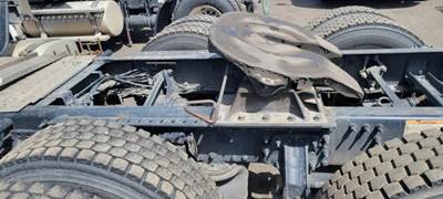 Mack Pinnacle CXU613 Fifth Wheel for a Mack CXU613