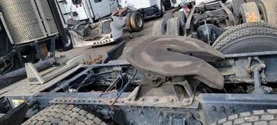 Mack Pinnacle CXU613 Fifth Wheel for a Mack CXU613