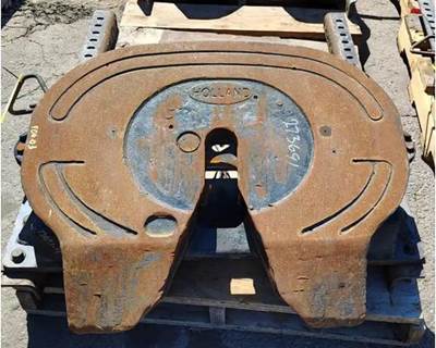 Mack Pinnacle CXU613 Fifth Wheel for a Mack CXU613