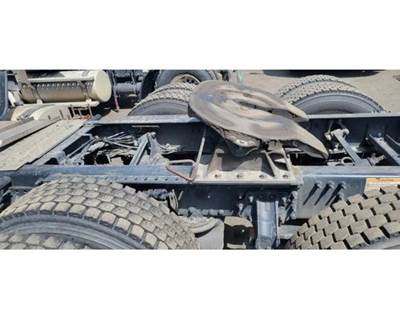 Mack Pinnacle CXU613 Fifth Wheel for a Mack CXU613