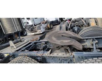 Mack Pinnacle CXU613 Fifth Wheel for a Mack CXU613