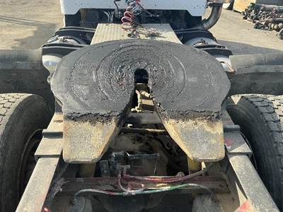 Peterbilt 377 Fifth Wheel