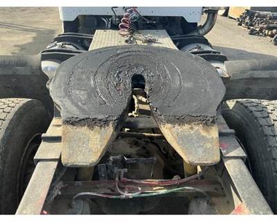 Peterbilt 377 Fifth Wheel