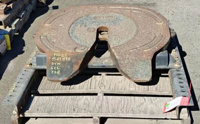 Holland FW8 Stationary Fifth Wheel, 34" Frame Width, 52" Base, 7.5" Deck Height,