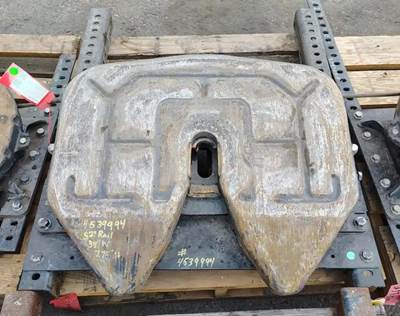 Fontaine Stationary Fifth Wheel Assembly, 34" Frame Width, 52" Rail, 7.75" Deck