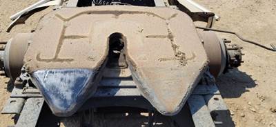 Volvo VNL Fifth Wheel