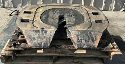 Volvo VNL Fifth Wheel