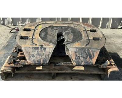 Volvo VNL Fifth Wheel