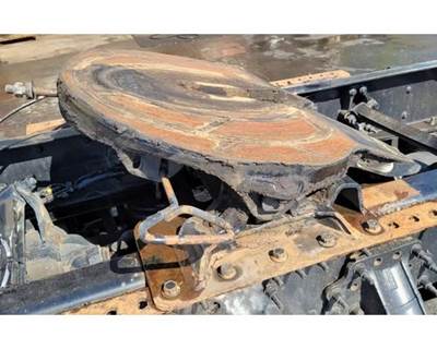 Volvo VNL Fifth Wheel