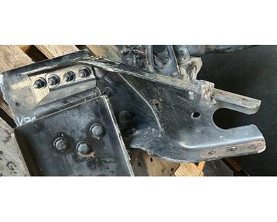 Freightliner Cascadia 125 Right Frame Horn