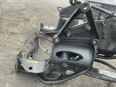International LT625 Frame Horn