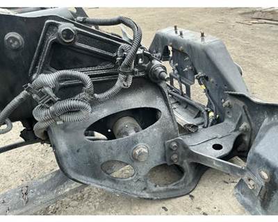 International LT625 Frame Horn