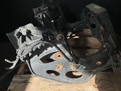 International RH613 Frame Horn