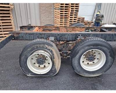 Hendrickson 378 Cutoff for a Peterbilt 378