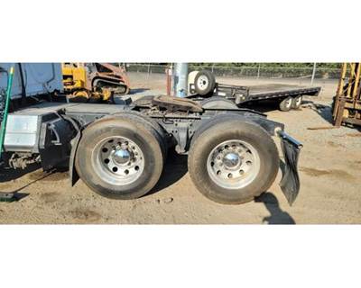 Meritor-Rockwell MT4014X Tandem Axle Cutoff for a Freightliner Cascadia 125