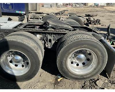 Peterbilt New Low Air Leaf Cutoff for a Peterbilt 579