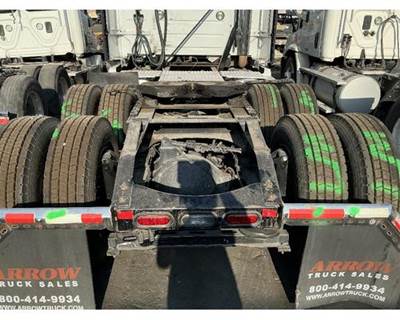 Volvo Corporate Air Tandem Axle Cutoff for a Volvo VNL