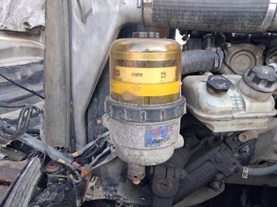 Davco FUEL PRO 485 Fuel / Water Separator for a Freightliner CASCADIA