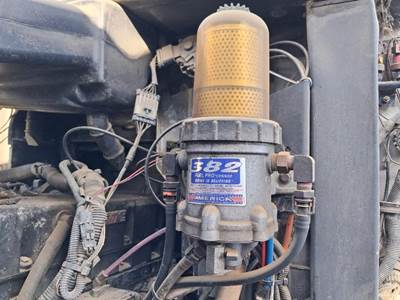 Davco Fuel Pro 382 Fuel / Water Separator for a International 9200I