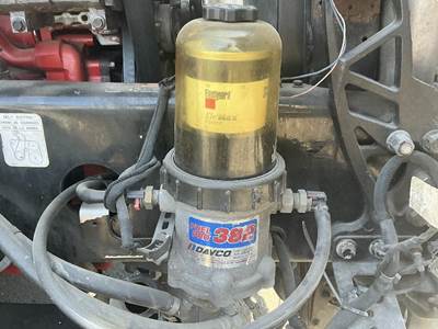 Davco Fuel Pro 382 Fuel / Water Separator for a Volvo VNL