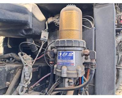 Davco Fuel Pro 382 Fuel / Water Separator for a International 9200I