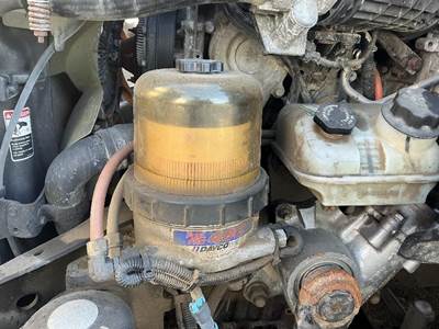 Davco Fuel Pro 482 Fuel / Water Separator for a Freightliner CASCADIA