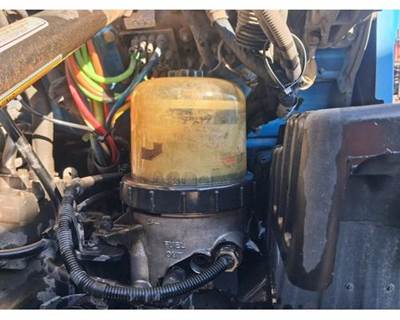 Davco T680 Fuel / Water Separator for a Kenworth T680