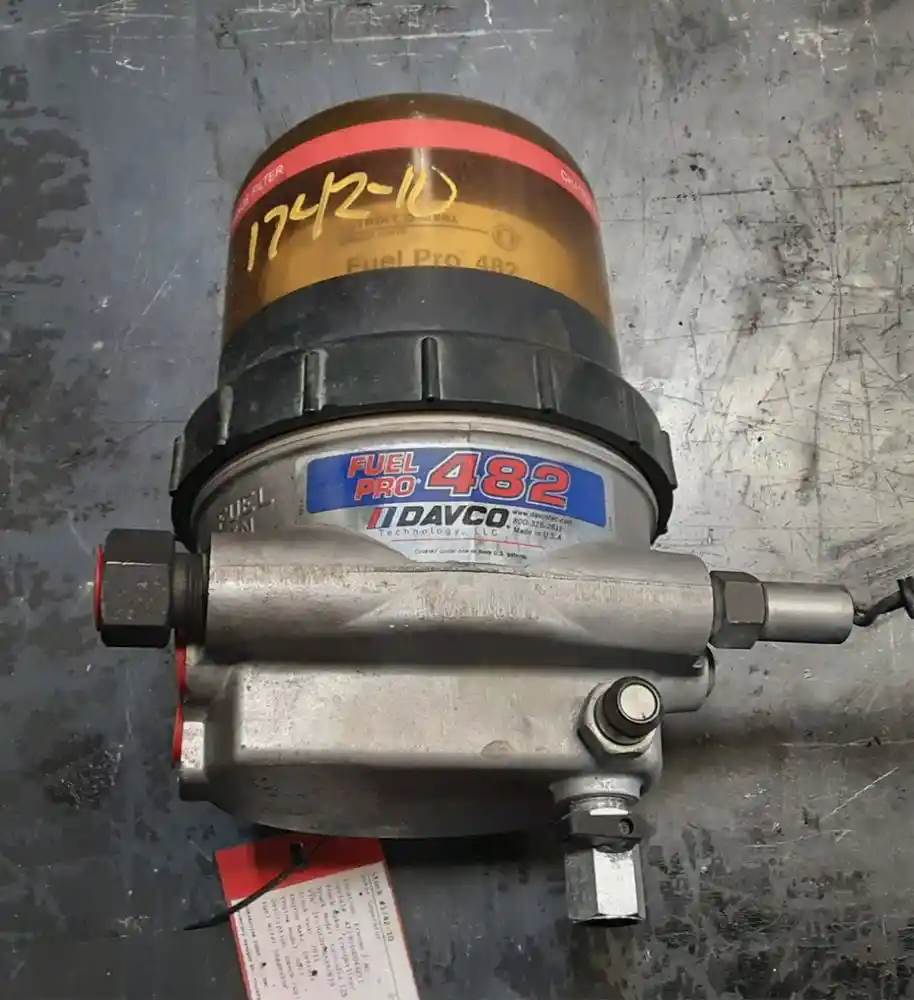 Detroit DD13 Fuel / Water Separator for a 2011 Freightliner Cascadia