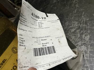 Freightliner Cascadia 125 Fuel / Water Separator