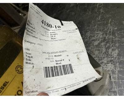 Freightliner Fuel / Water Separator for a Freightliner CASCADIA