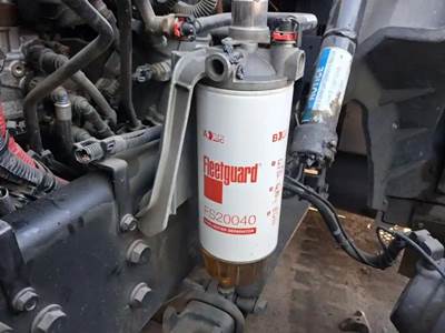 International LT625 Fuel / Water Separator