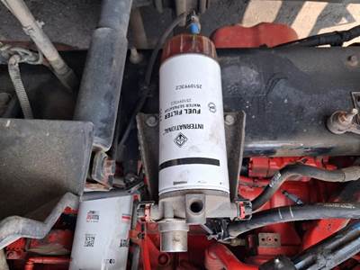 International LT625 Fuel / Water Separator