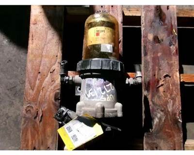 Mack Pinnacle CXU612 Fuel / Water Separator for a Mack CXU612