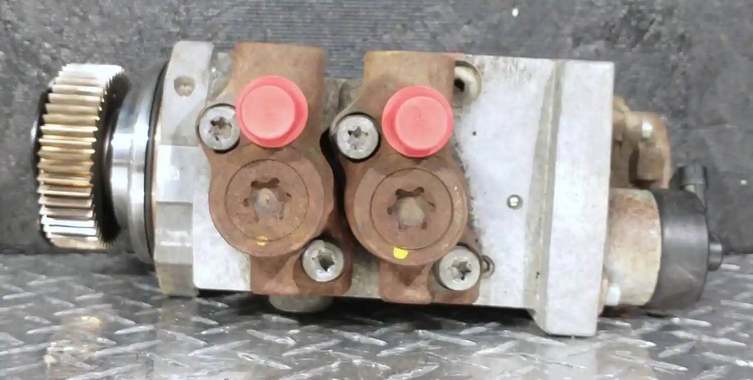 Detroit DD15 Fuel Gear Pump For Sale Fresno, CA A4720901550