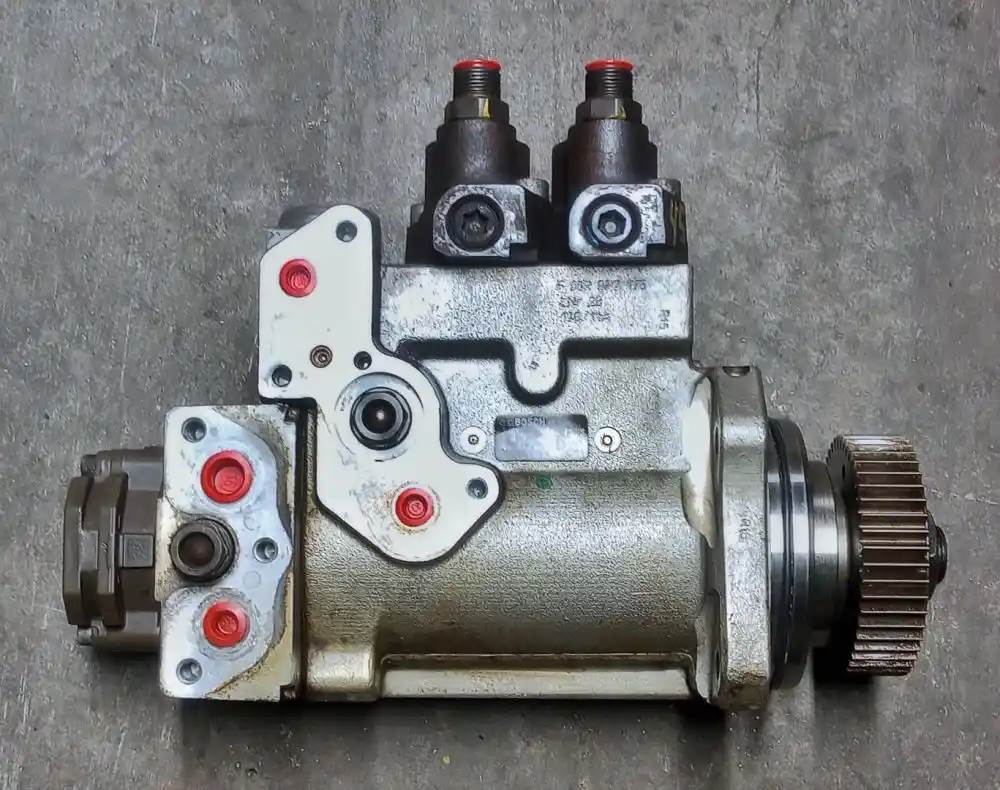 Detroit DD15 Fuel Gear Pump for a Freightliner For Sale Fresno, CA