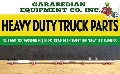 Detroit DD13 Fuel Injector for a Freightliner Cascadia 132