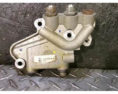 Detroit DD13 Fuel Injector for a Freightliner Cascadia 132