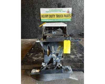 Kenworth T680 Fuel Tank Strap / Bracket