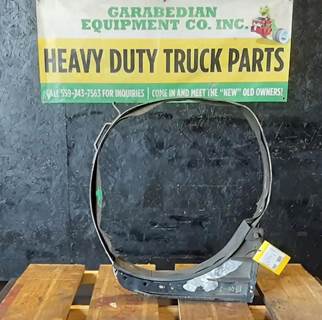 Peterbilt 387 Fuel Tank Strap / Bracket